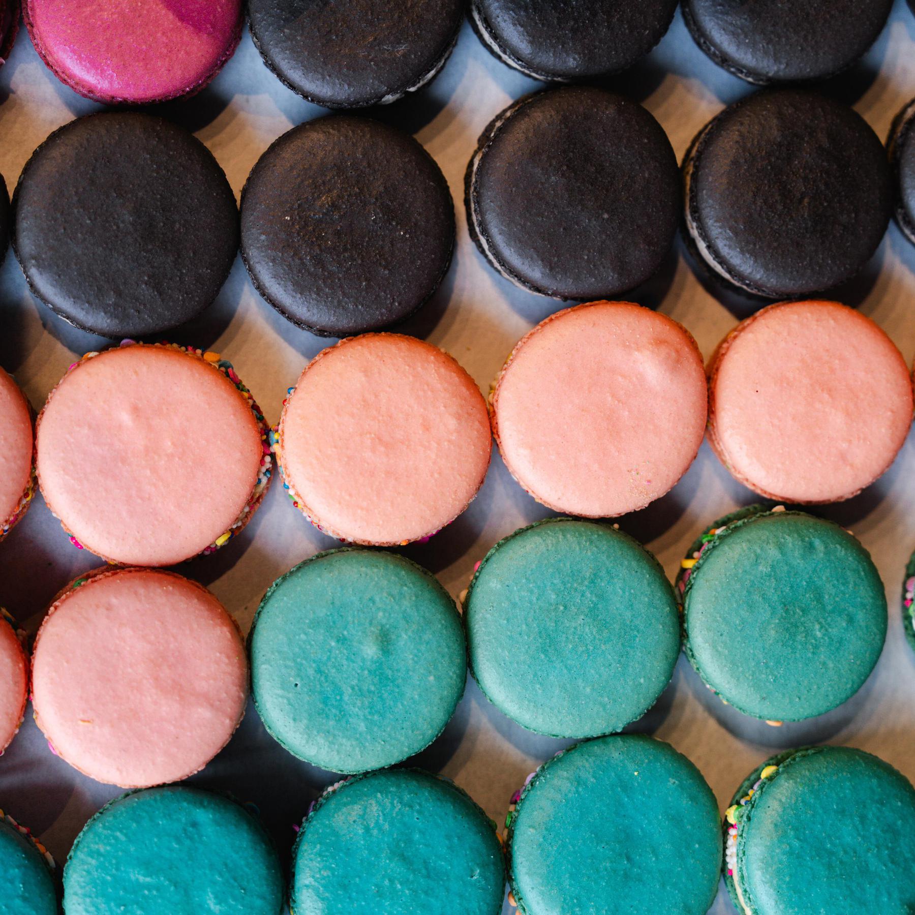 MACARON